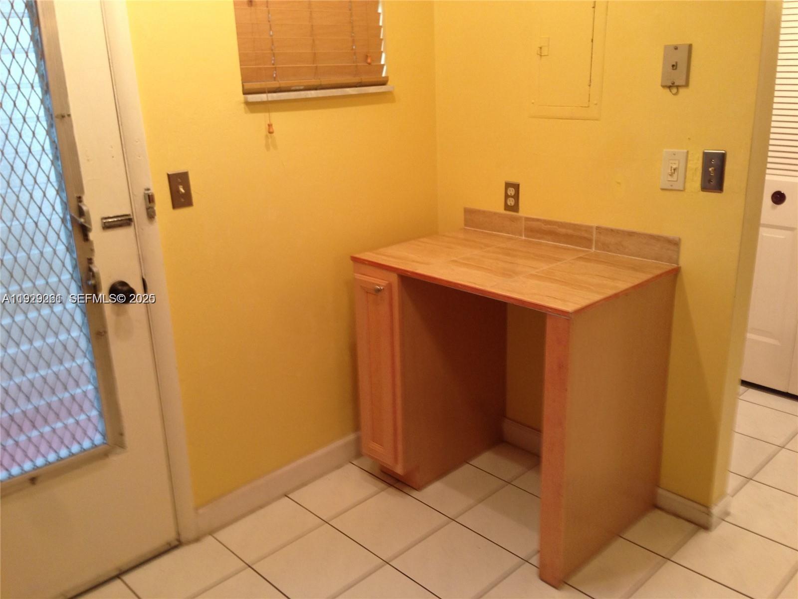 POLYNESIAN GARDENS CONDOM - Residential