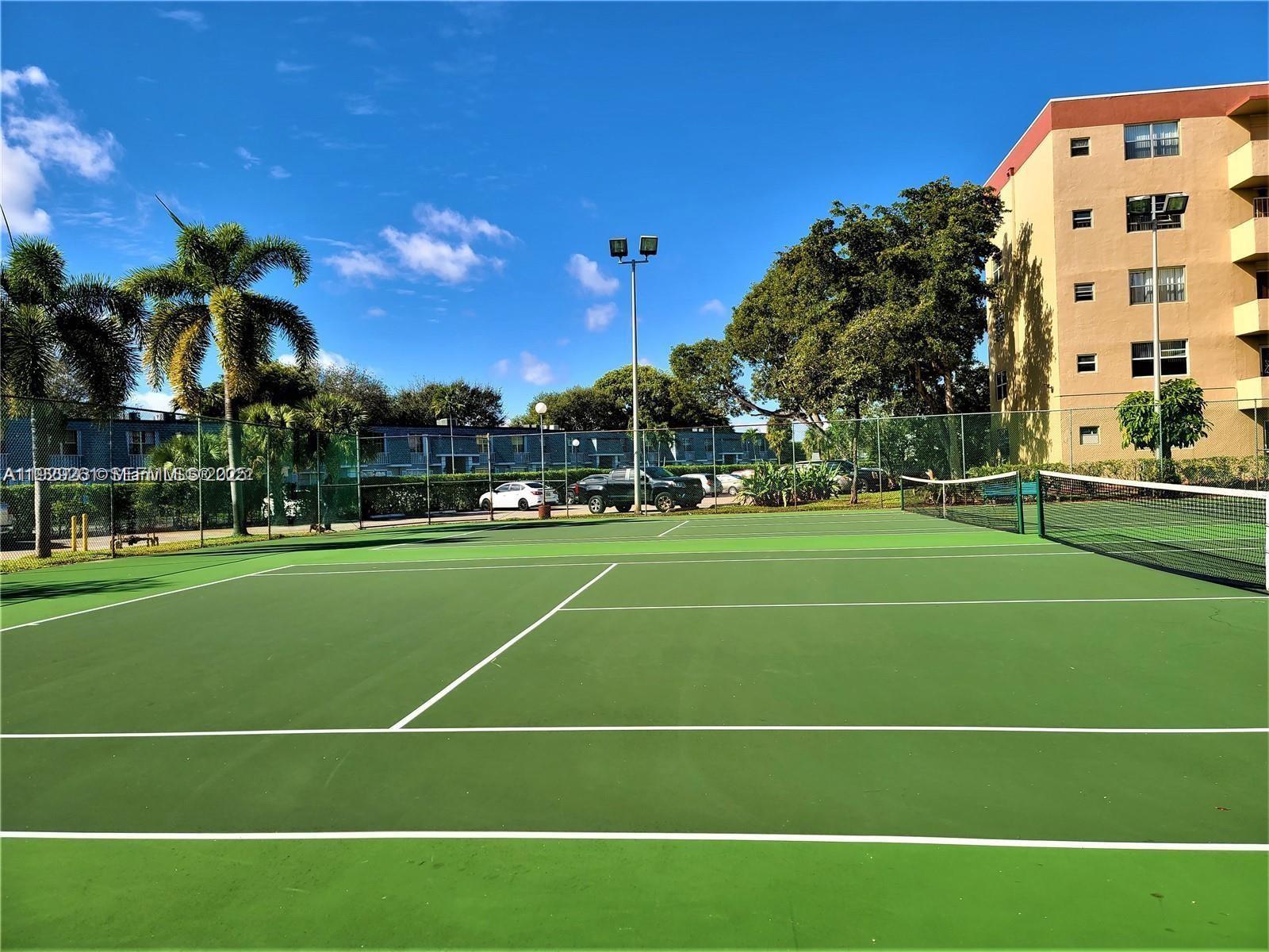 POLYNESIAN GARDENS CONDOM - Residential