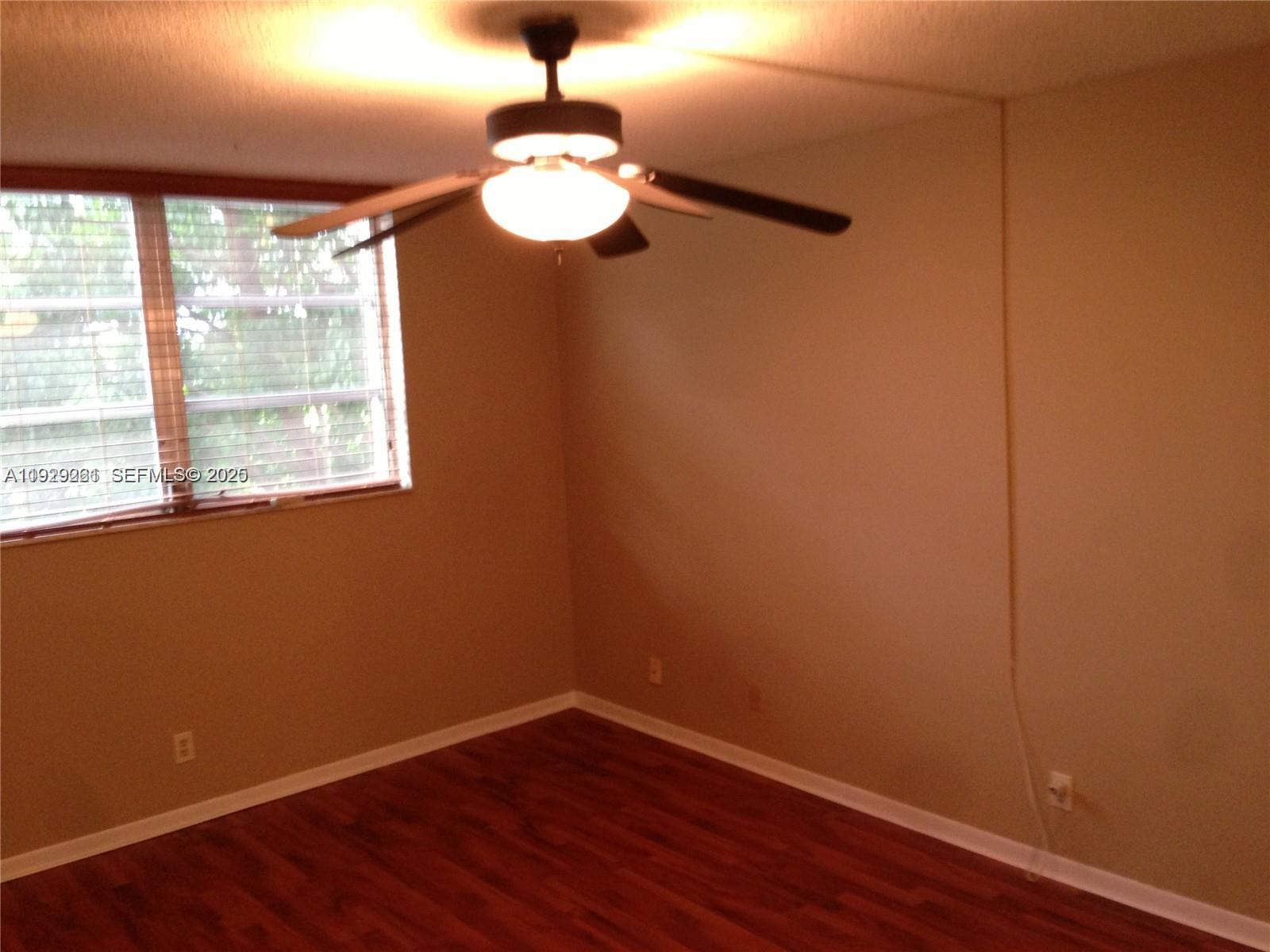 POLYNESIAN GARDENS CONDOM - Residential