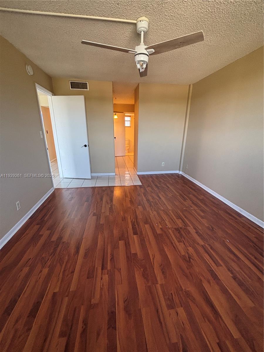 POLYNESIAN GARDENS CONDOM - Residential