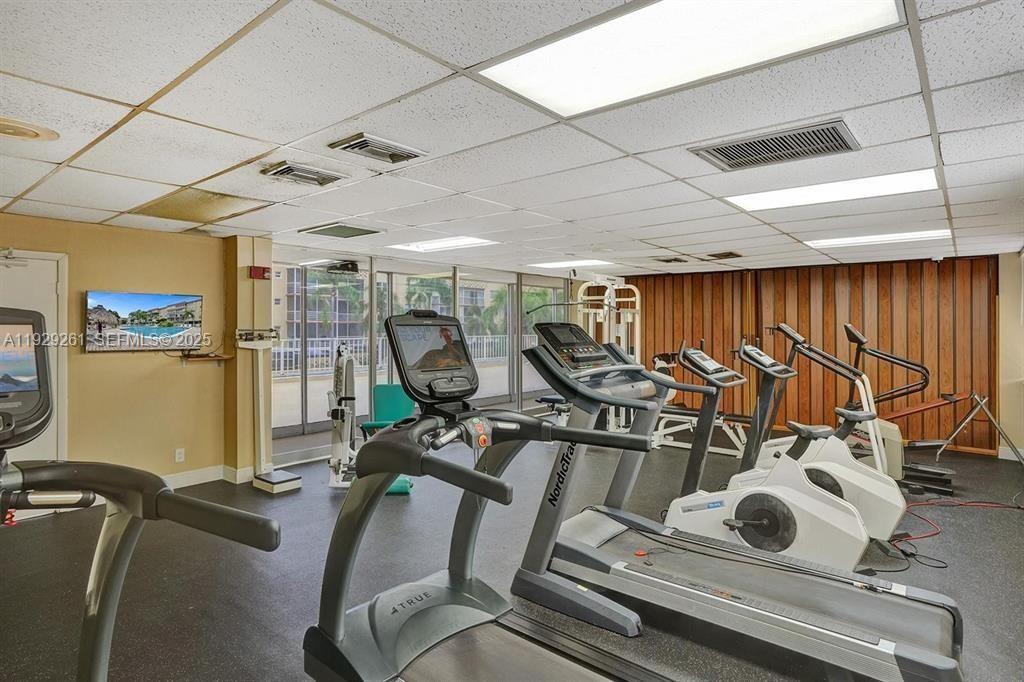 POLYNESIAN GARDENS CONDOM - Residential