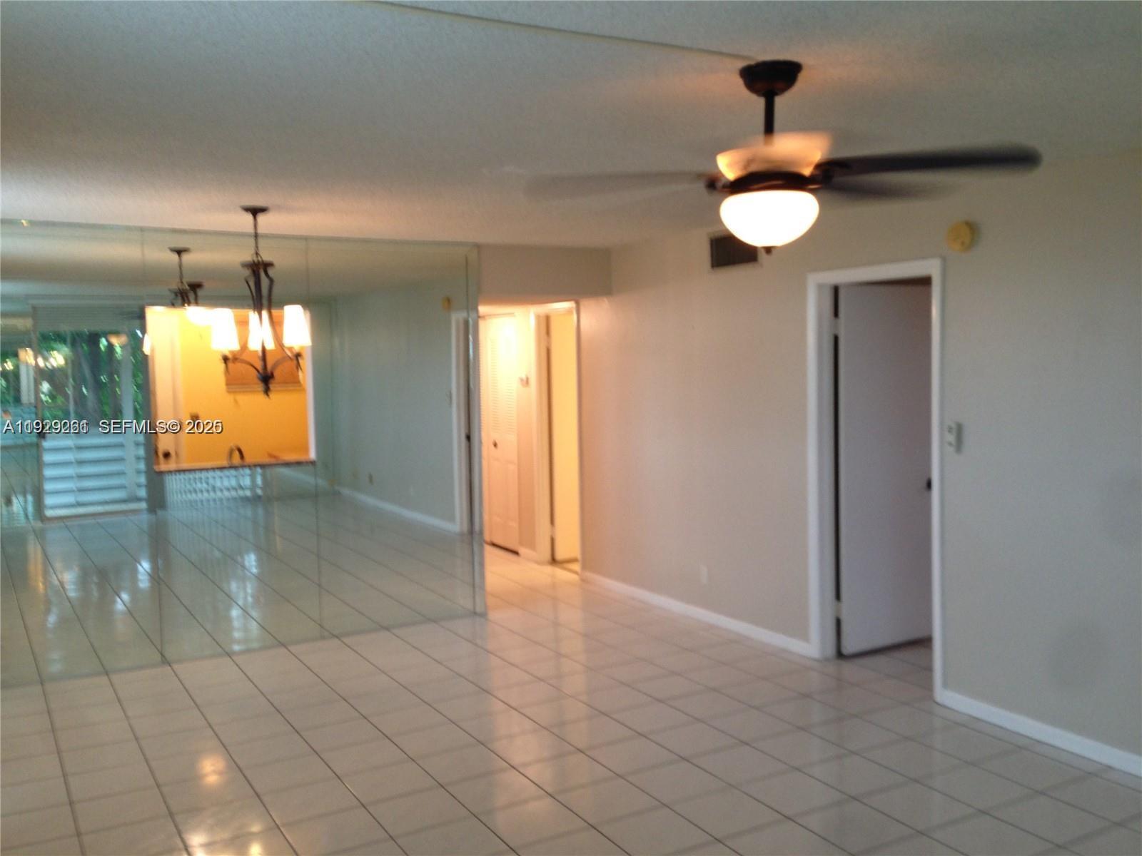 POLYNESIAN GARDENS CONDOM - Residential