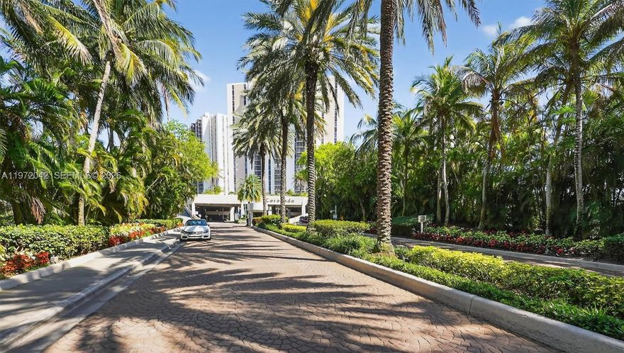 Don’t miss the opportunity to live in the Heart of Aventura!!! Spacious 2 bedrooms and 2 bathrooms. screened-in balcony, and a split-bedroom layout. Building 24-hour security and secured building entrances. Great amenities to enjoy with pool, gym, sauna, and more. Condo offers breathtaking panoramic views to Turnberry golf course. conveniently located to close to Aventura Mall and Tidal Cove Waterpark and minutes from Gulfstream Park & Casino, and the beaches. SCHOOLS A+ Building Passed mandatory 40 years re-certification inspection!! The unit is vacant and easy to show.