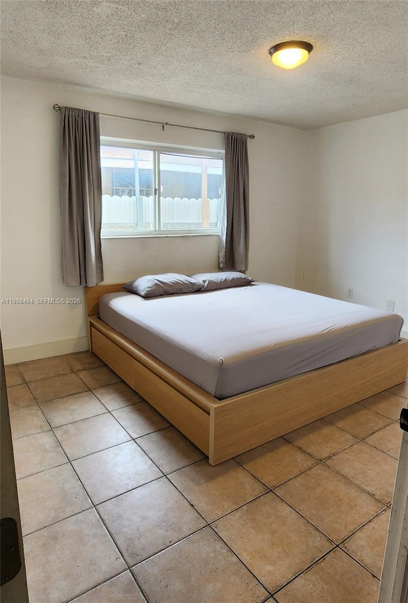 HIALEAH 13TH ADDN AMD PL - Residential