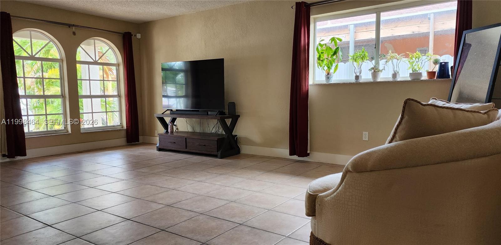 HIALEAH 13TH ADDN AMD PL - Residential