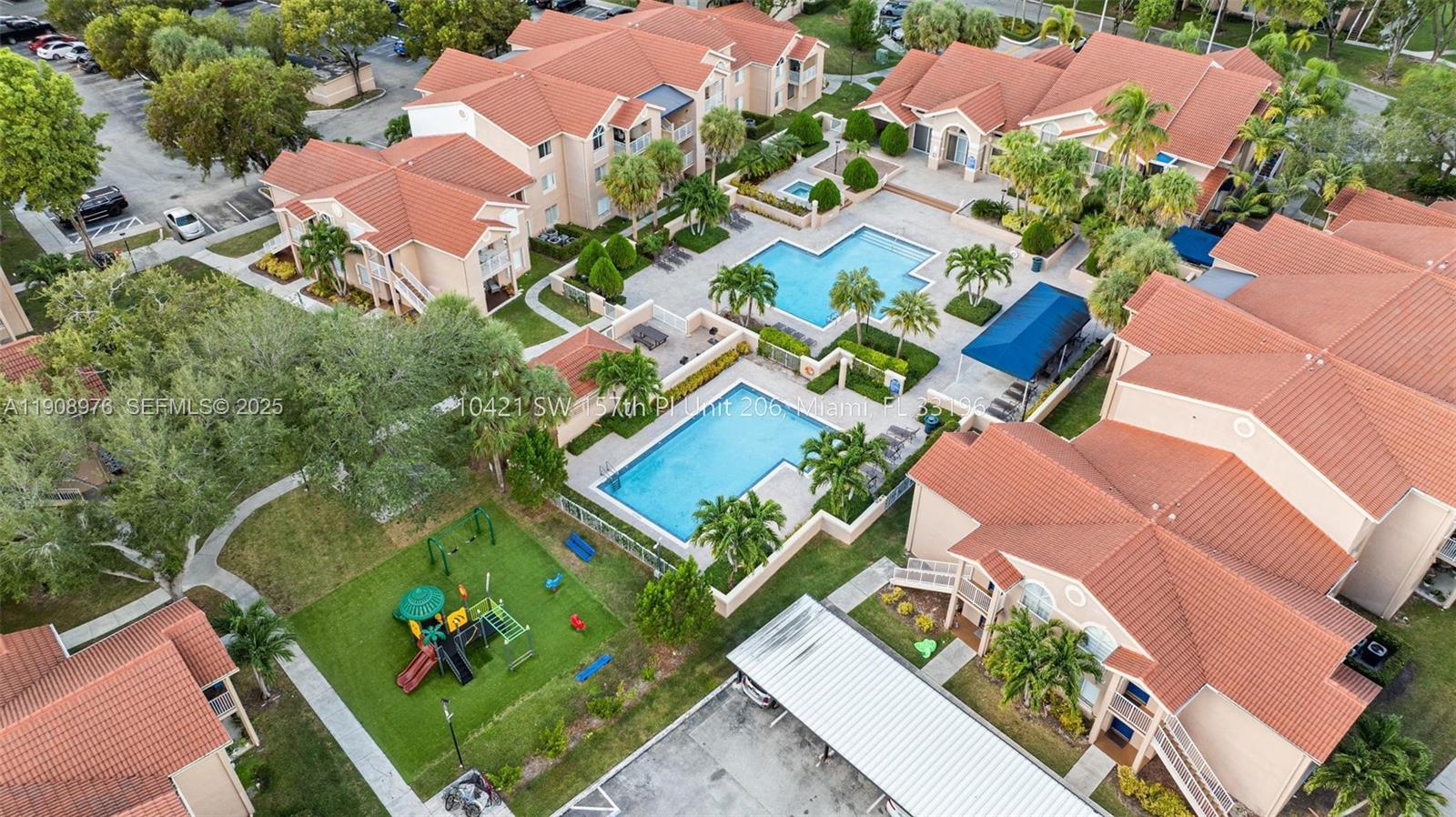 ROYAL PALM PLACE - Land