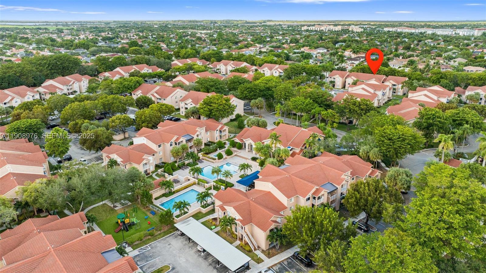 ROYAL PALM PLACE - Land