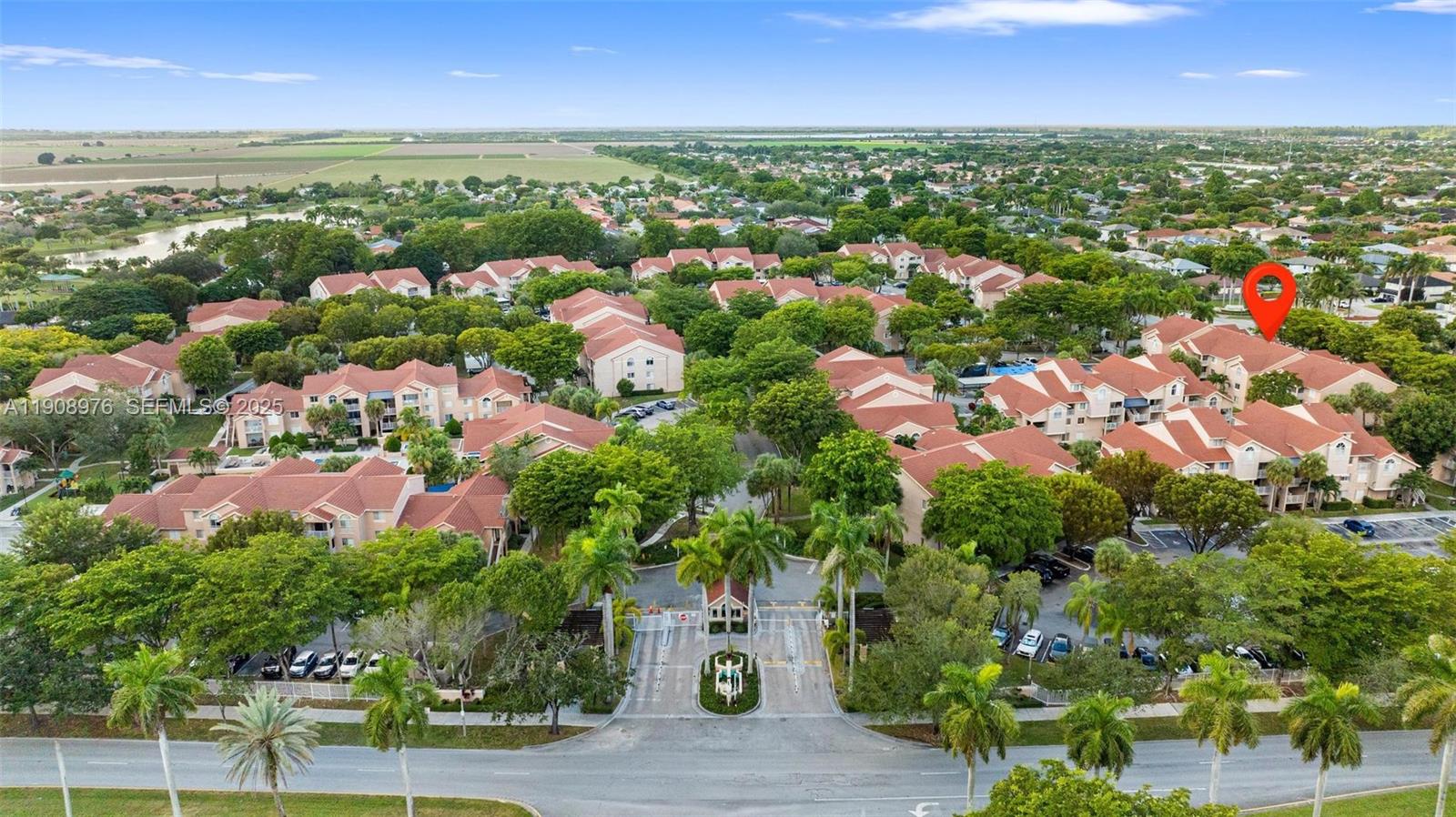 ROYAL PALM PLACE - Land