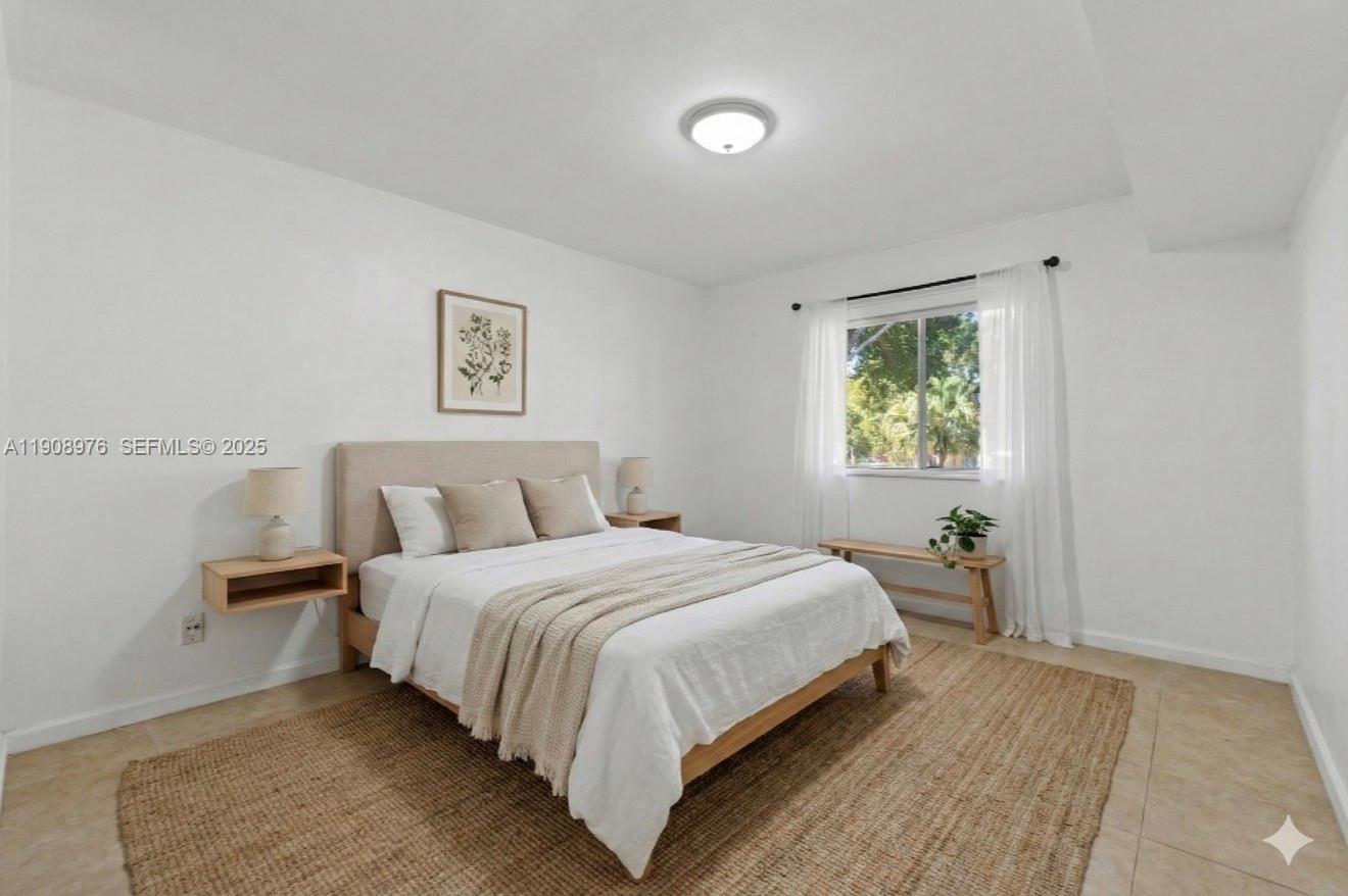 ROYAL PALM PLACE - Land