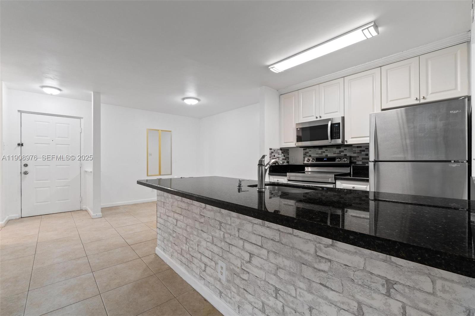 ROYAL PALM PLACE - Land