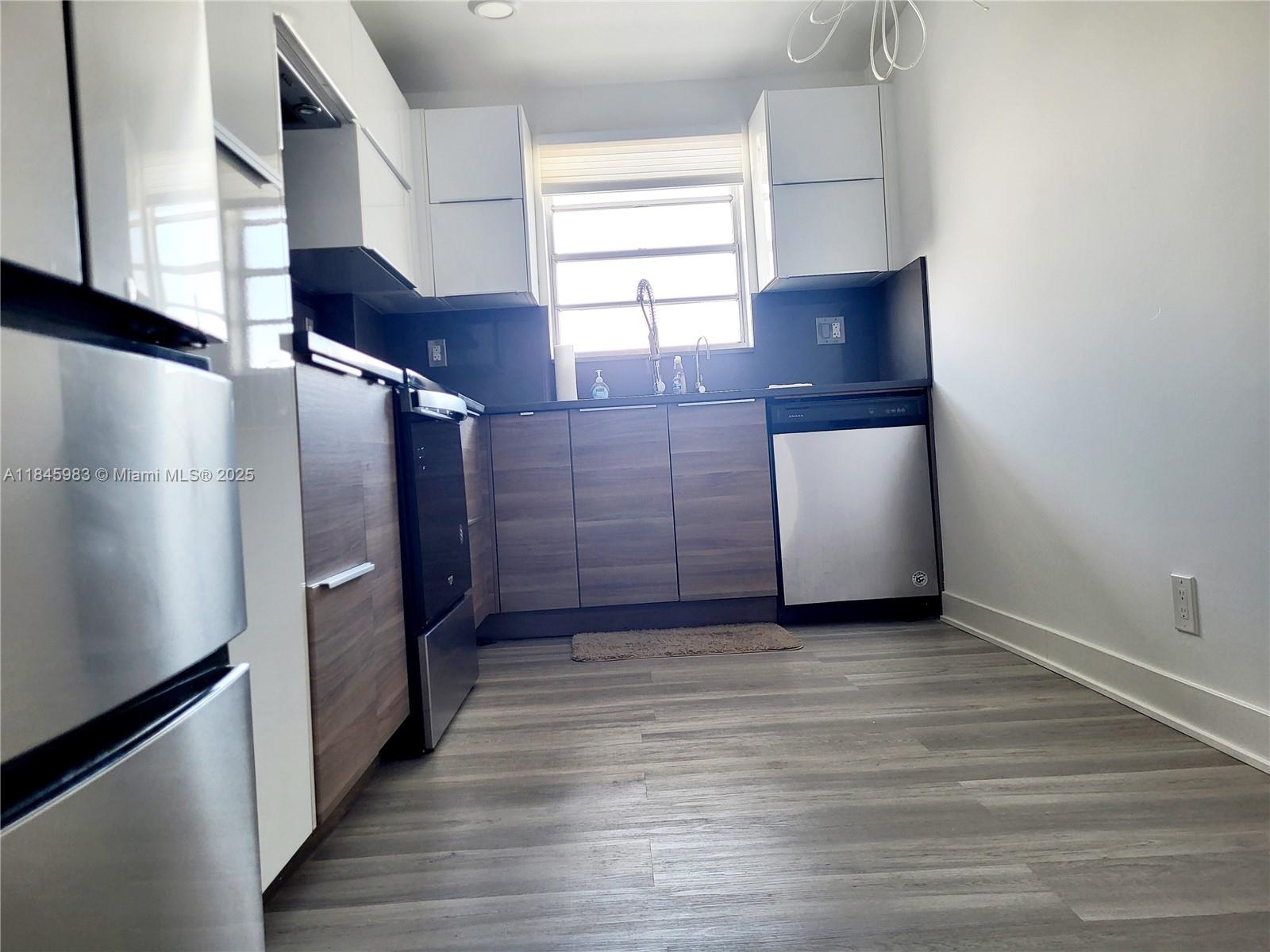 GOLDEN SURF TOWERS CONDO - Residential