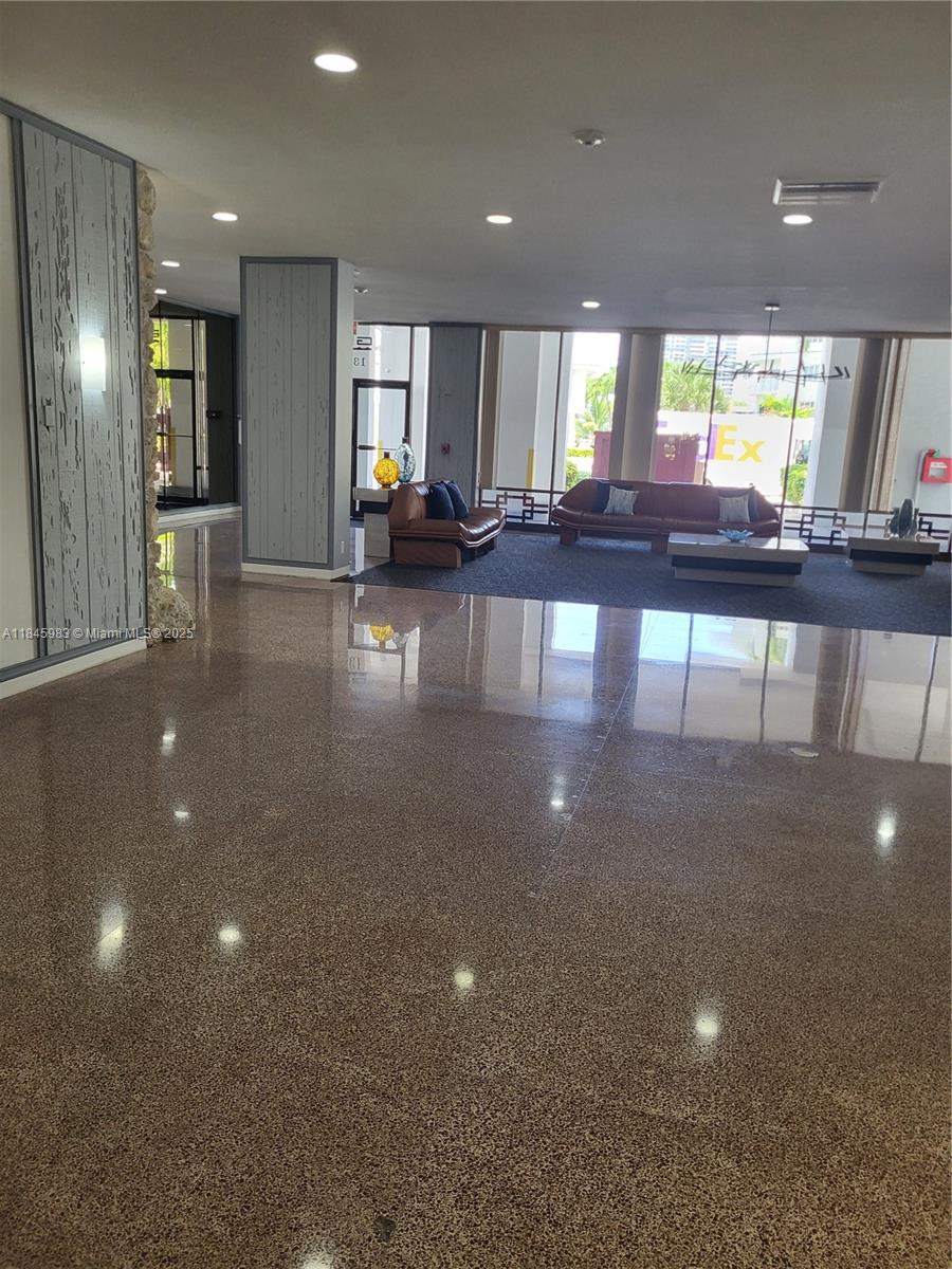 GOLDEN SURF TOWERS CONDO - Residential