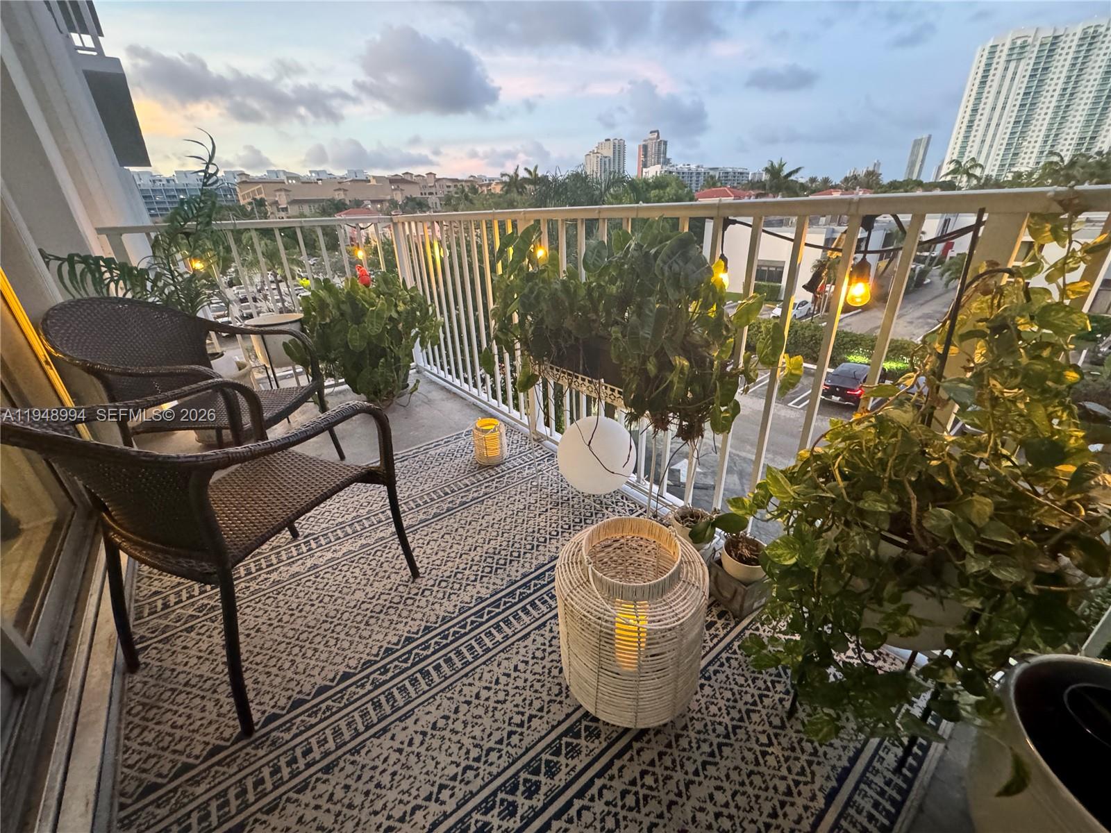 ADMIRALS PORT CONDO WEST - Residential