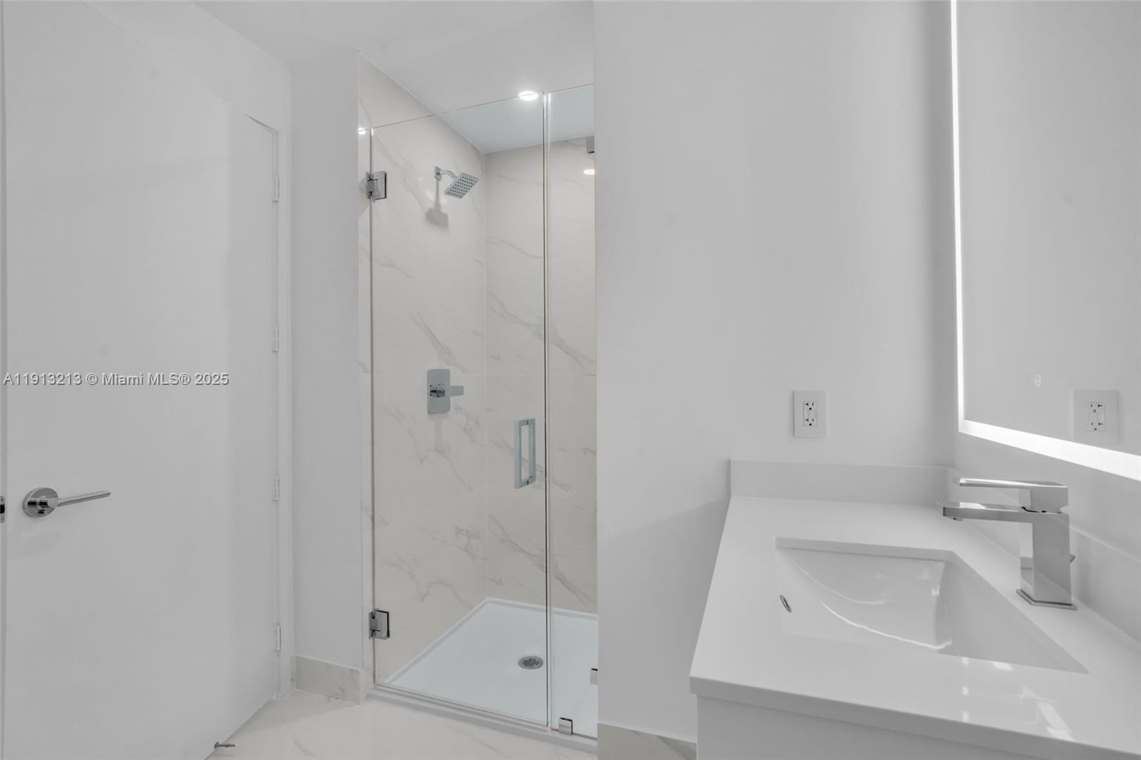 BAY BREEZE - Residential