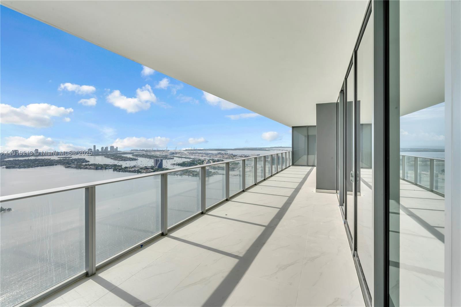 BAY BREEZE - Residential