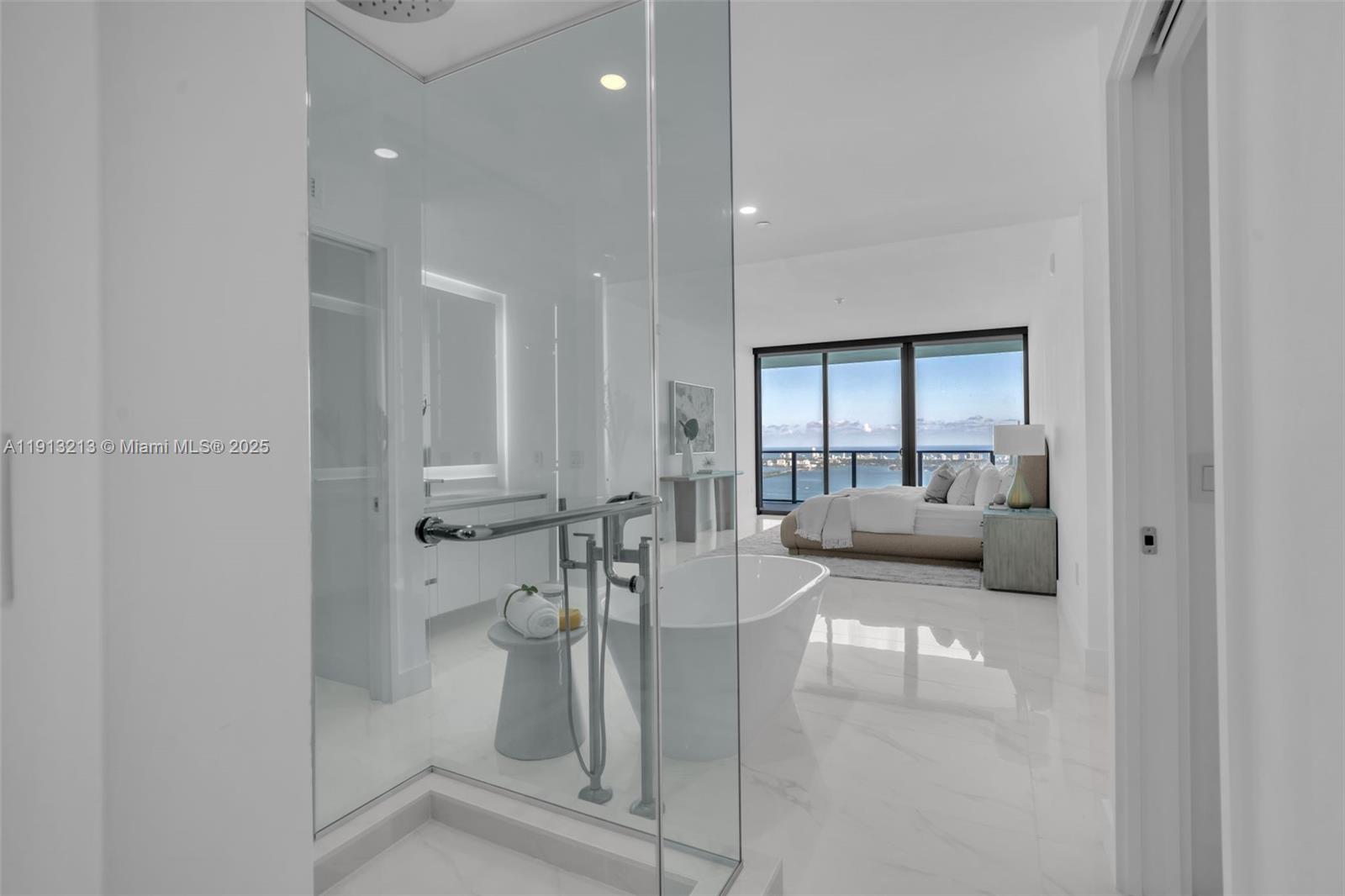 BAY BREEZE - Residential