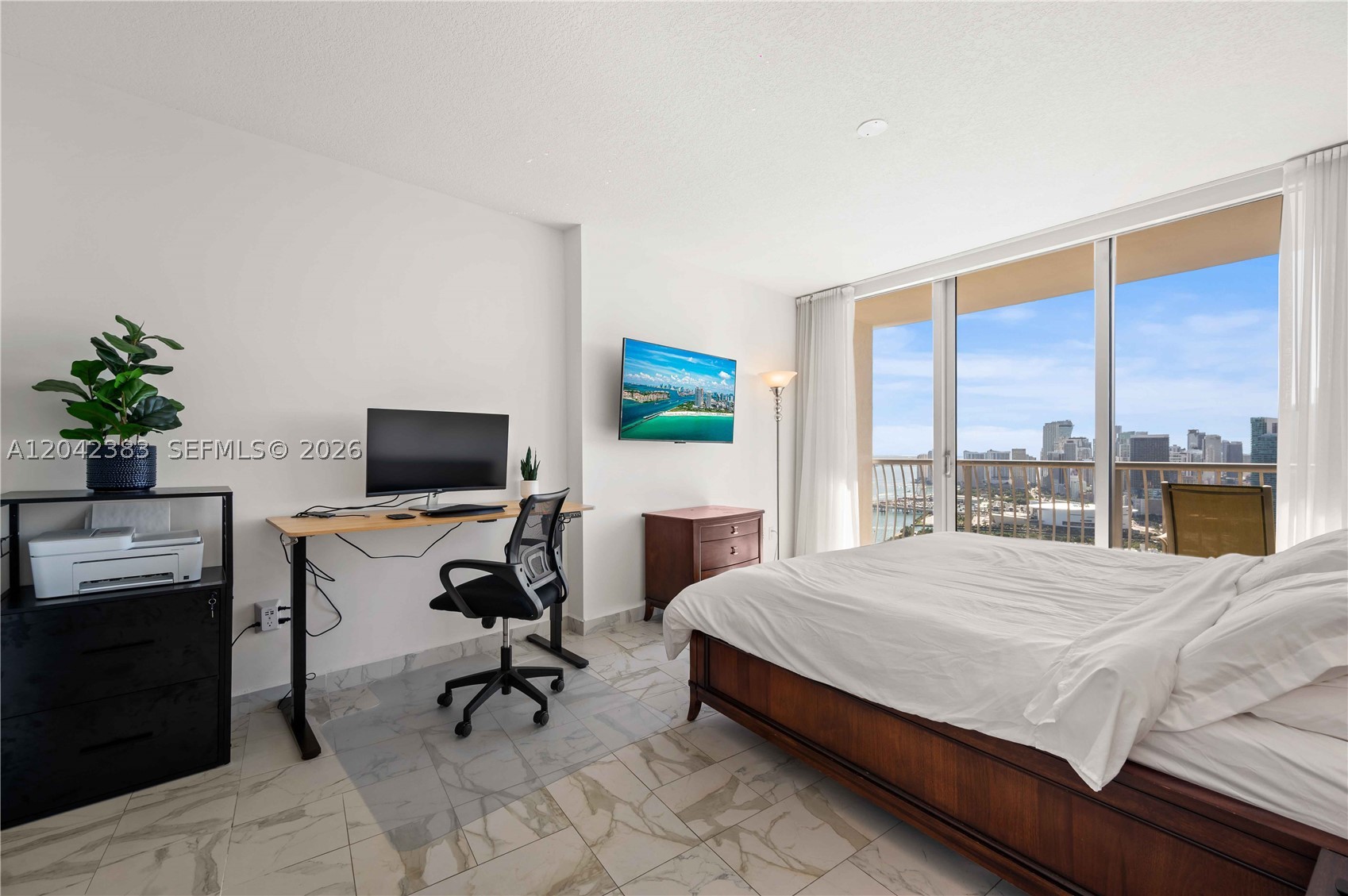 1750 N Bayshore Dr 5212