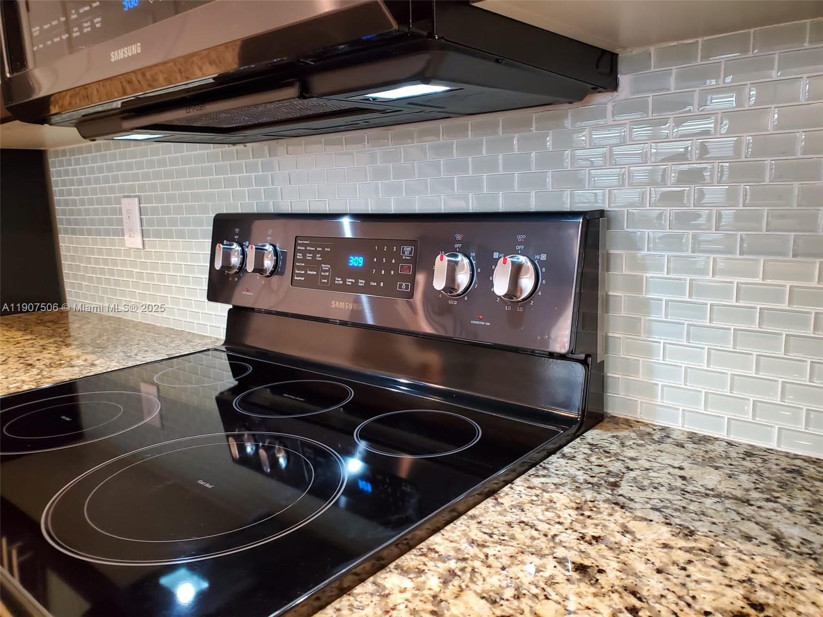 BLUE LAKE TOWNHOMES - Residential