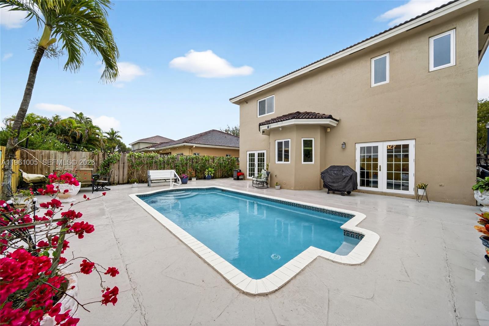 Twin Lakes Shore Central - Residential