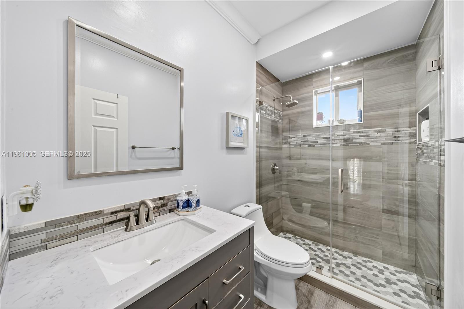 Twin Lakes Shore Central - Residential