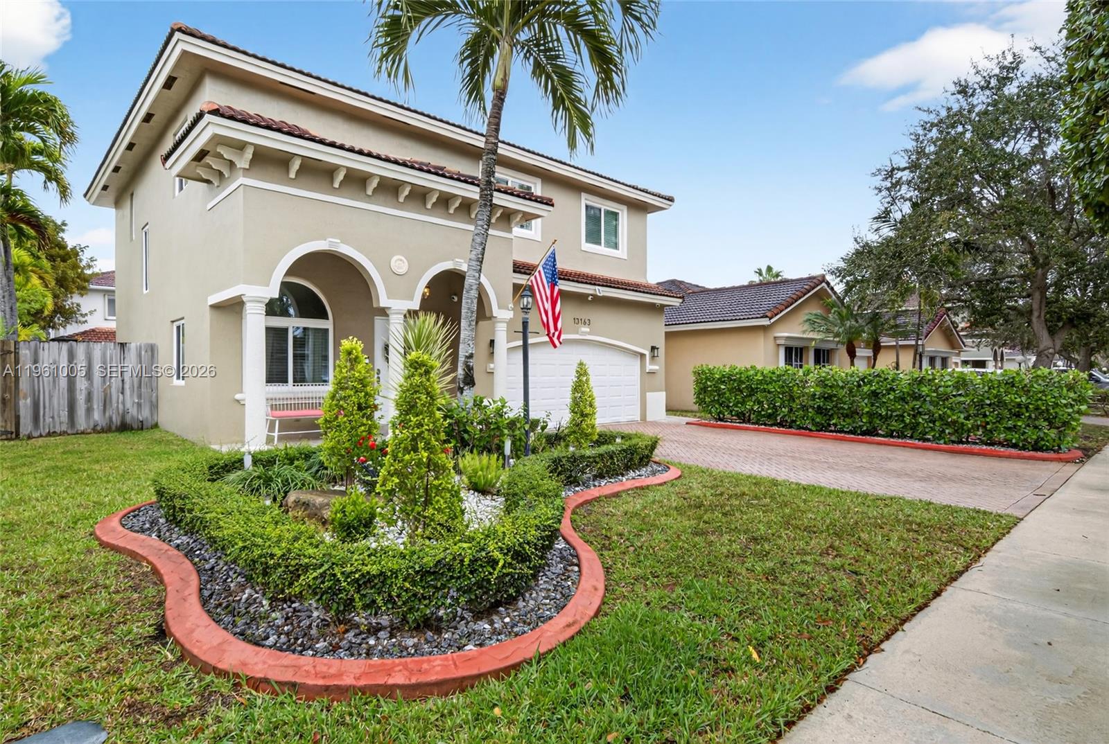 Twin Lakes Shore Central - Residential