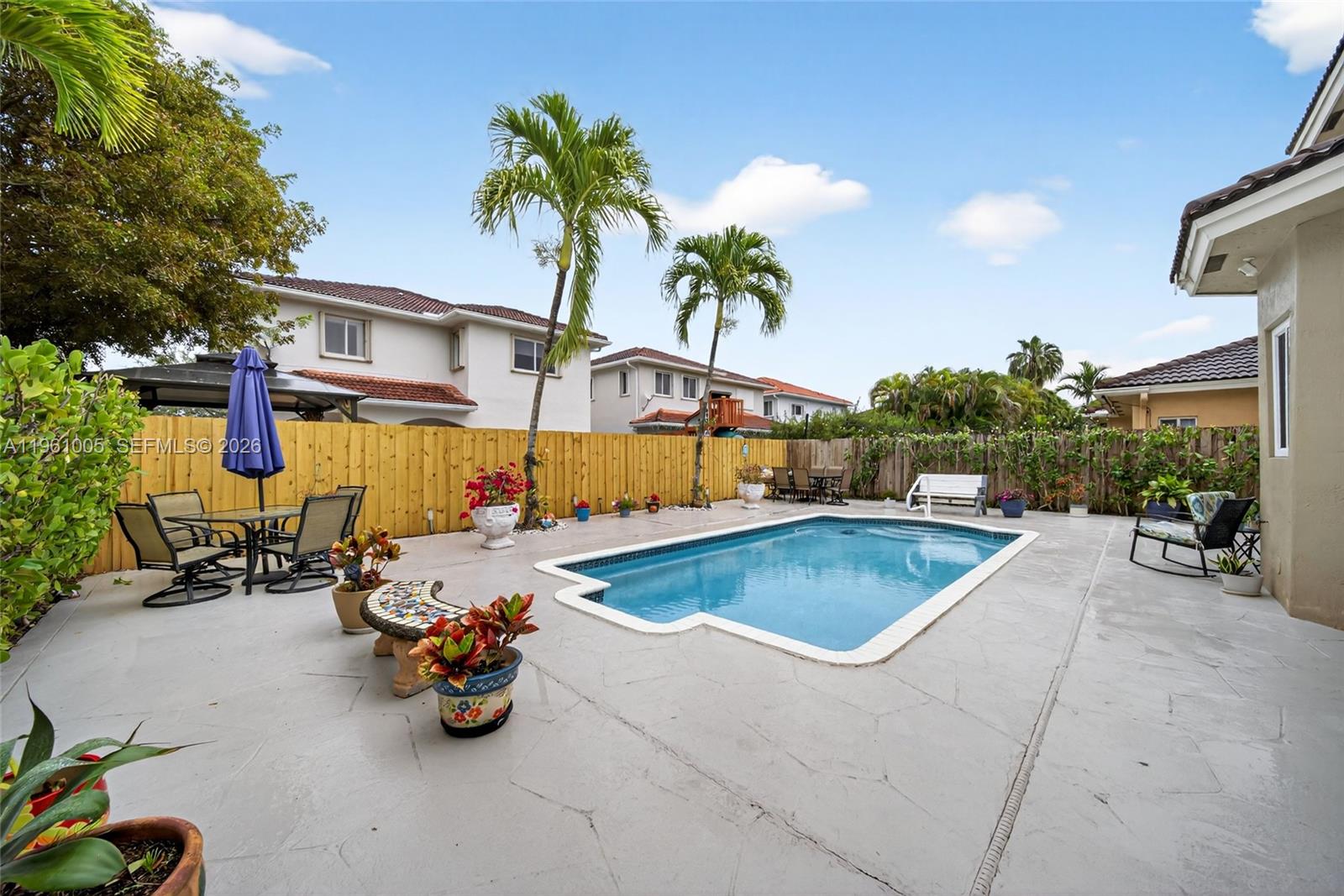 Twin Lakes Shore Central - Residential