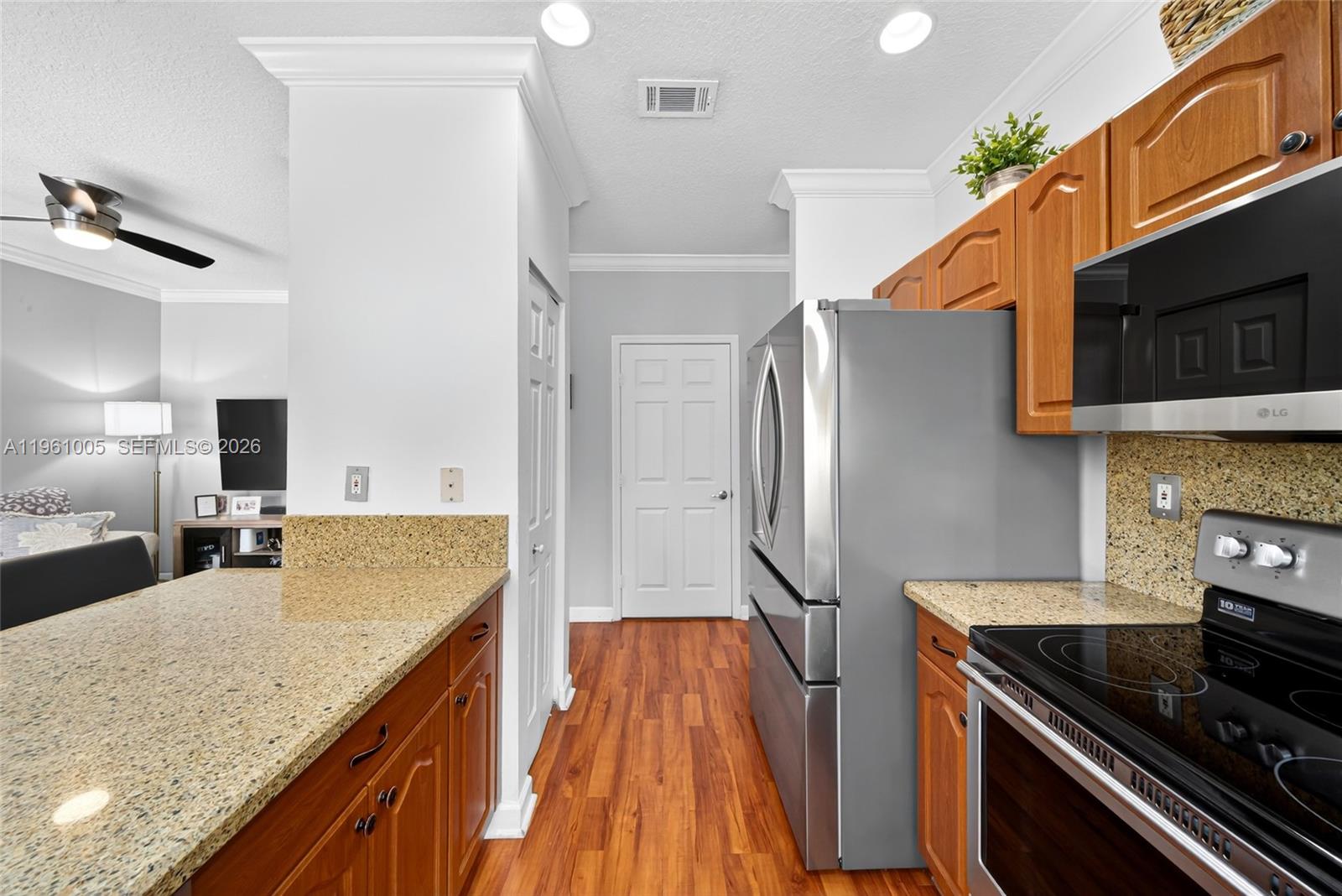 Twin Lakes Shore Central - Residential