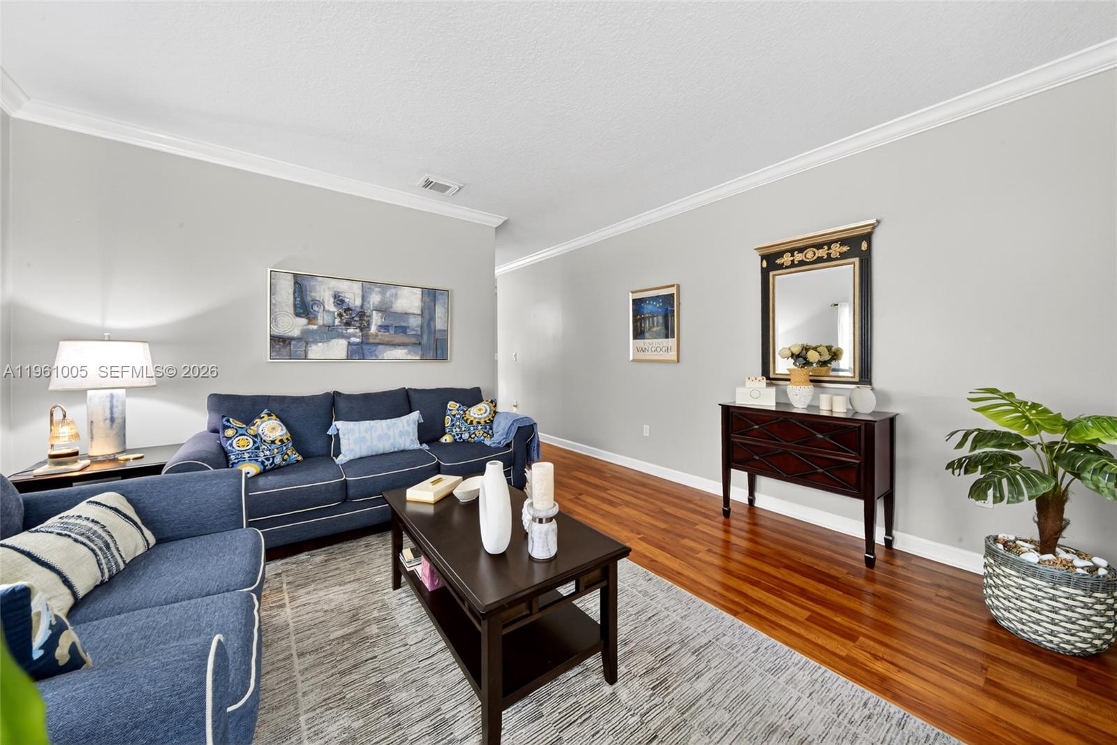 Twin Lakes Shore Central - Residential