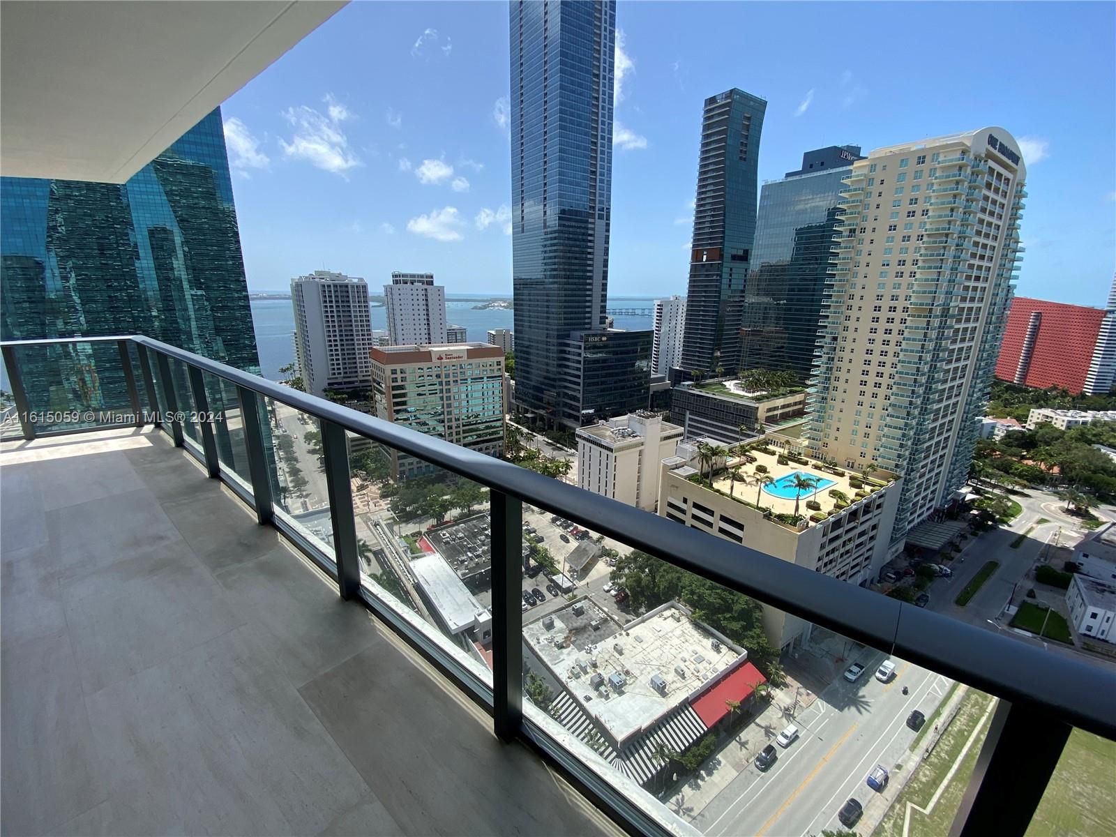 SlS BRICKELL - Residential