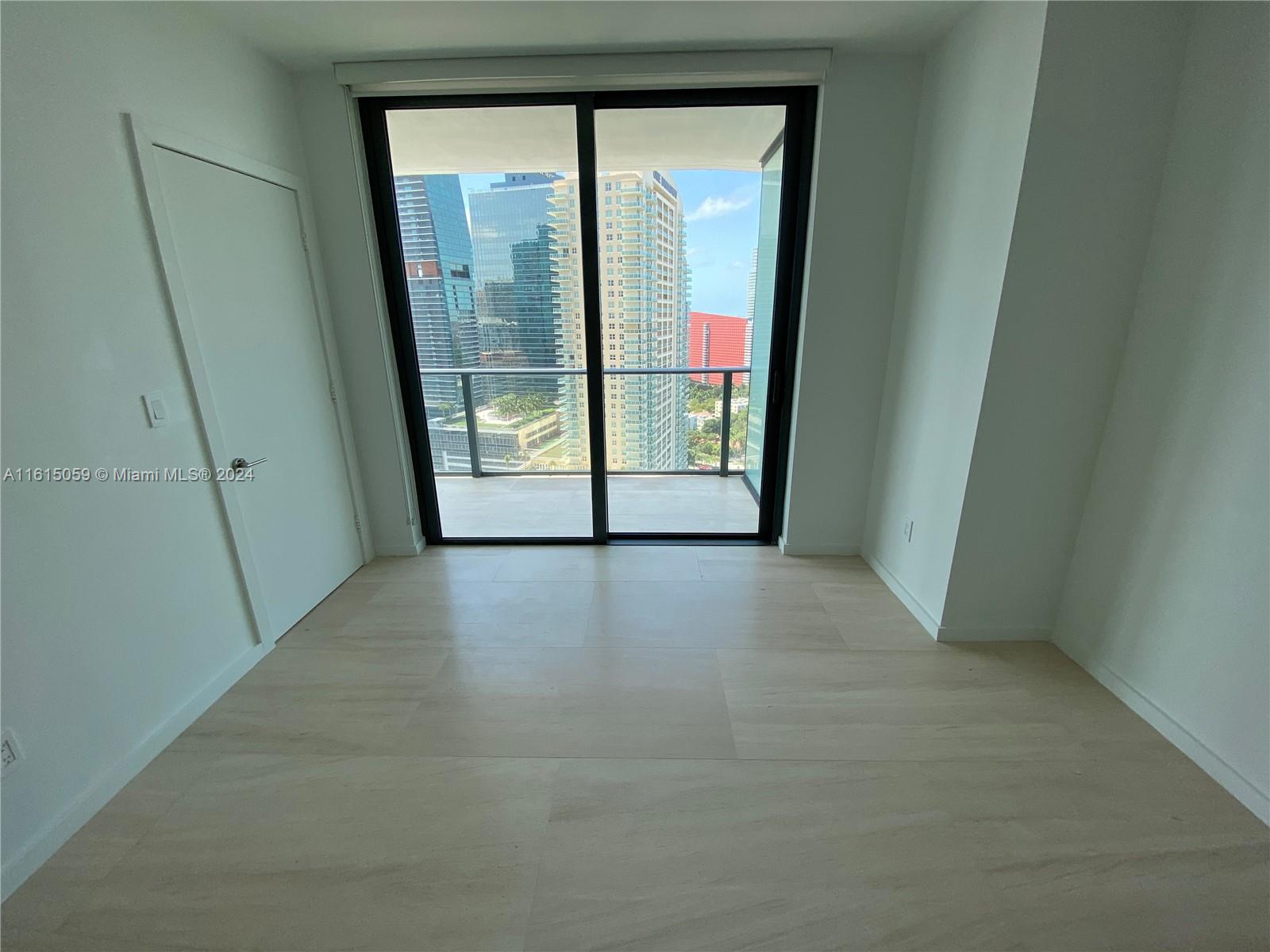 SlS BRICKELL - Residential