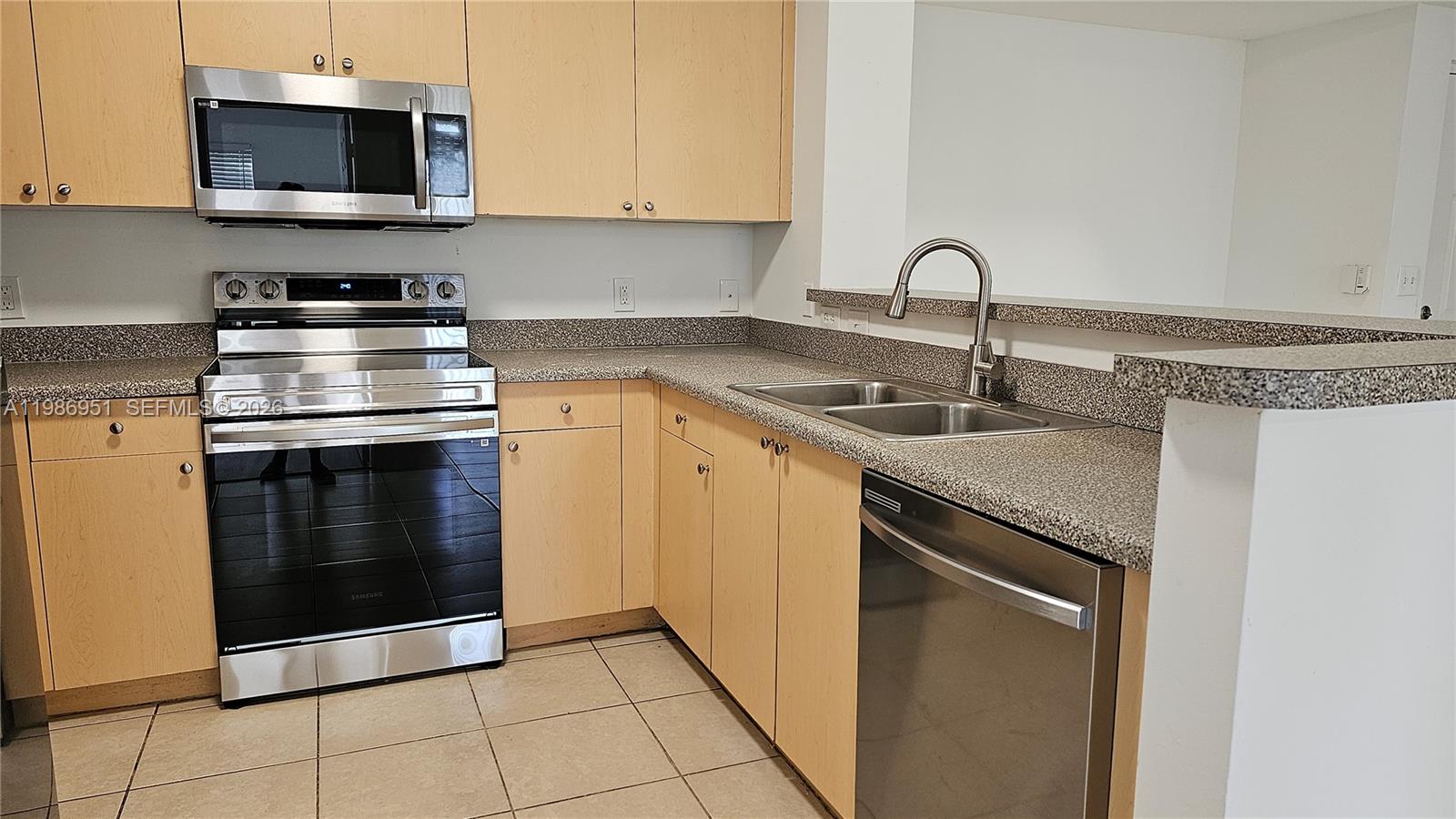 EL-AD NOB HILL CONDO - Residential Lease