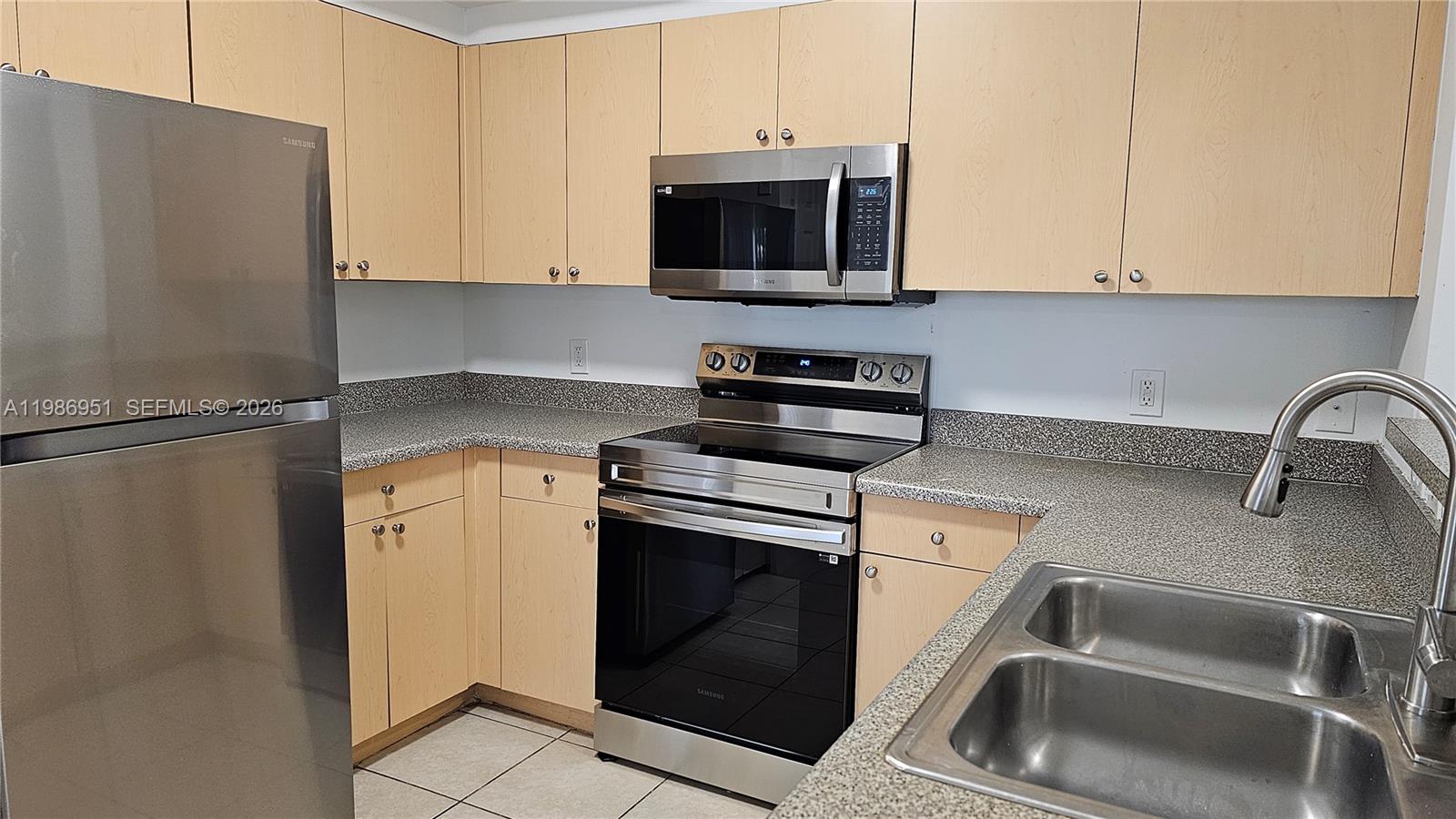 EL-AD NOB HILL CONDO - Residential Lease