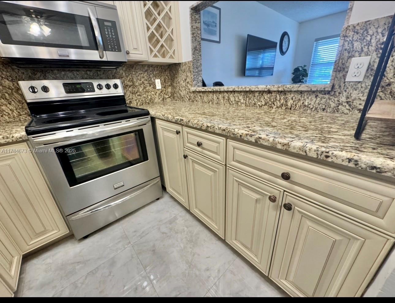 BERKELEY DIPLOMAT CO-OP - Residential