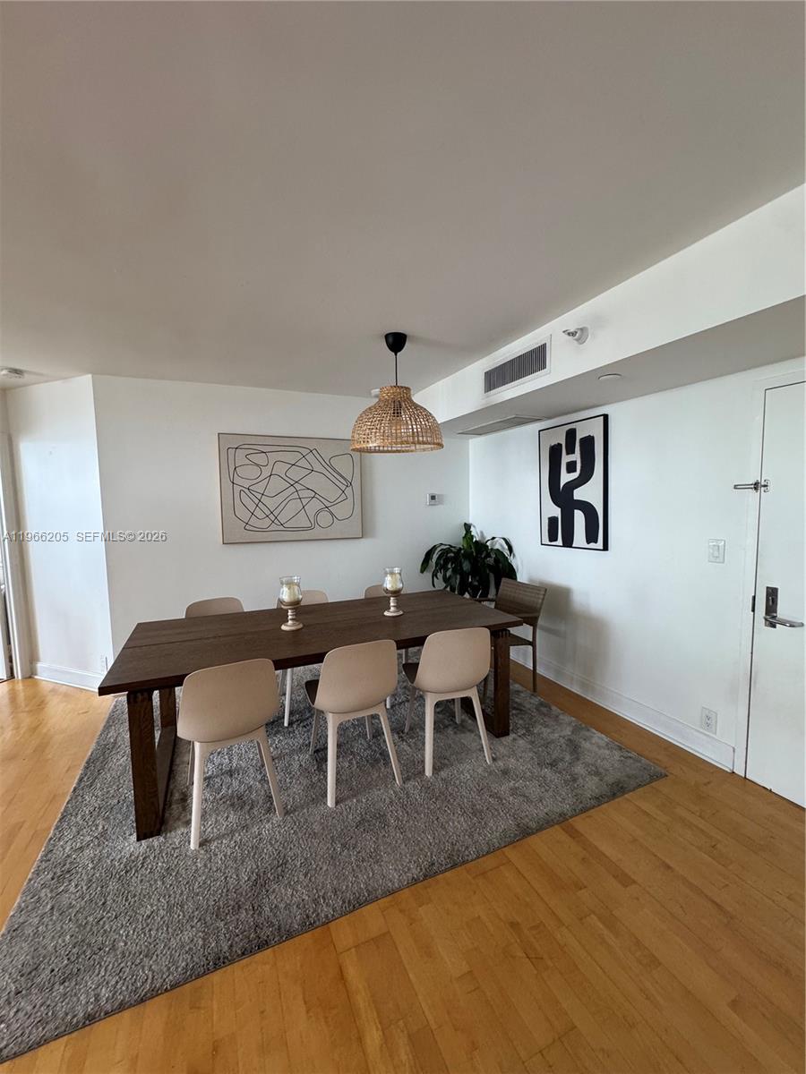 MYSTIC POINTE TOWER 500 C - Residential