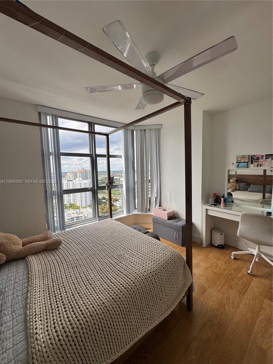 MYSTIC POINTE TOWER 500 C - Residential