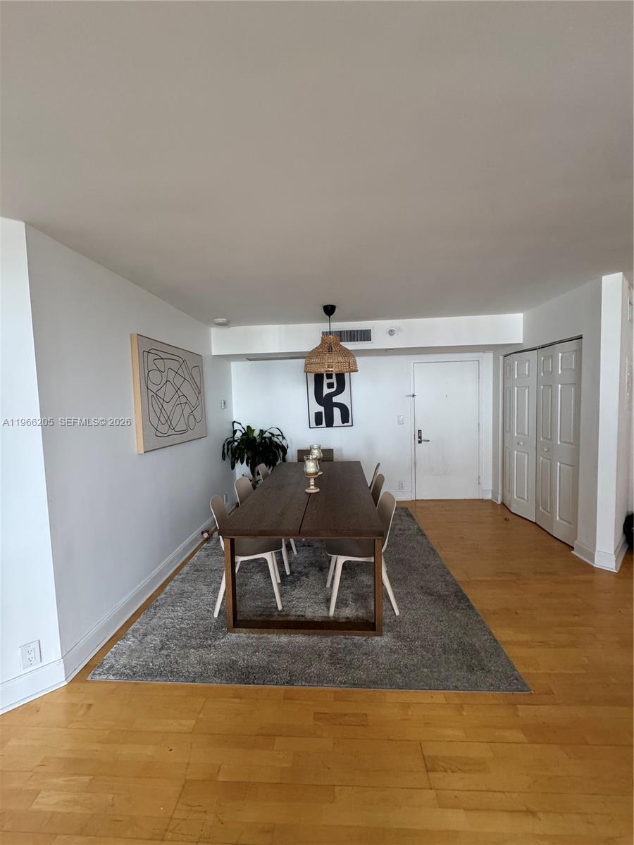 3530 Mystic Pointe Dr 3003