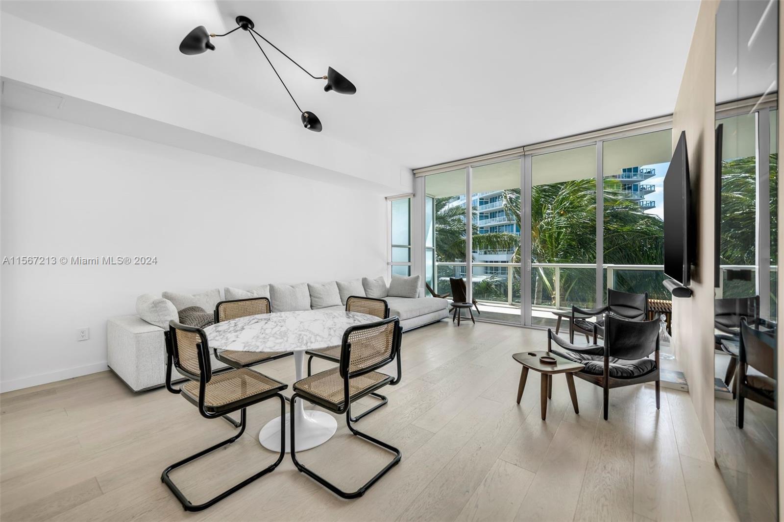 50 S Pointe Dr 607