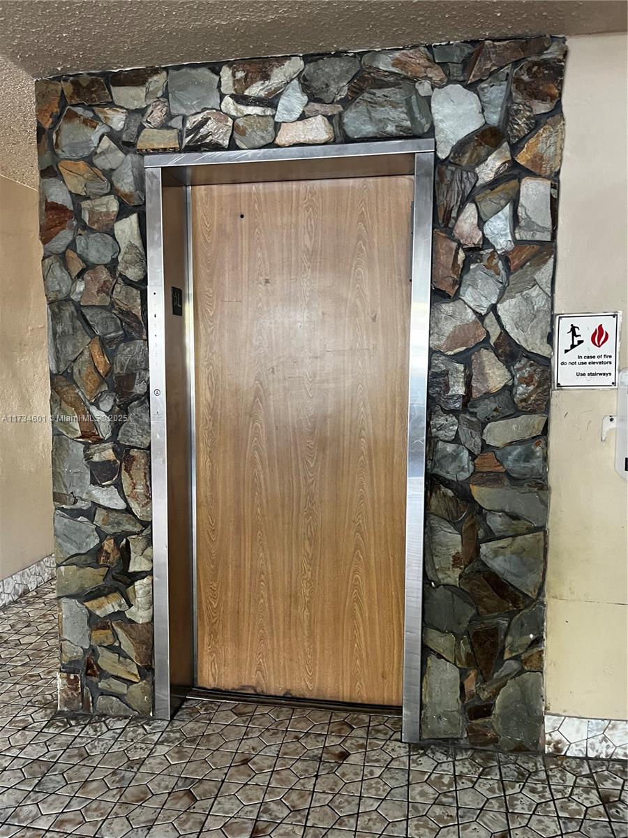 MEADOWBROOK TOWERS CONDO - Residential