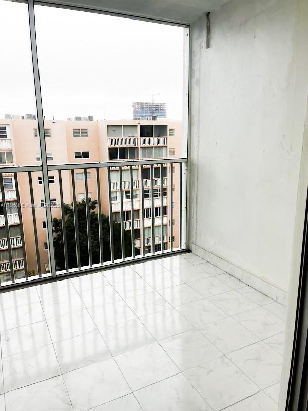 MEADOWBROOK TOWERS CONDO - Residential