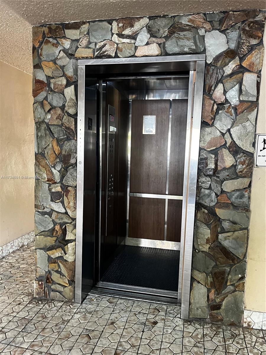 MEADOWBROOK TOWERS CONDO - Residential