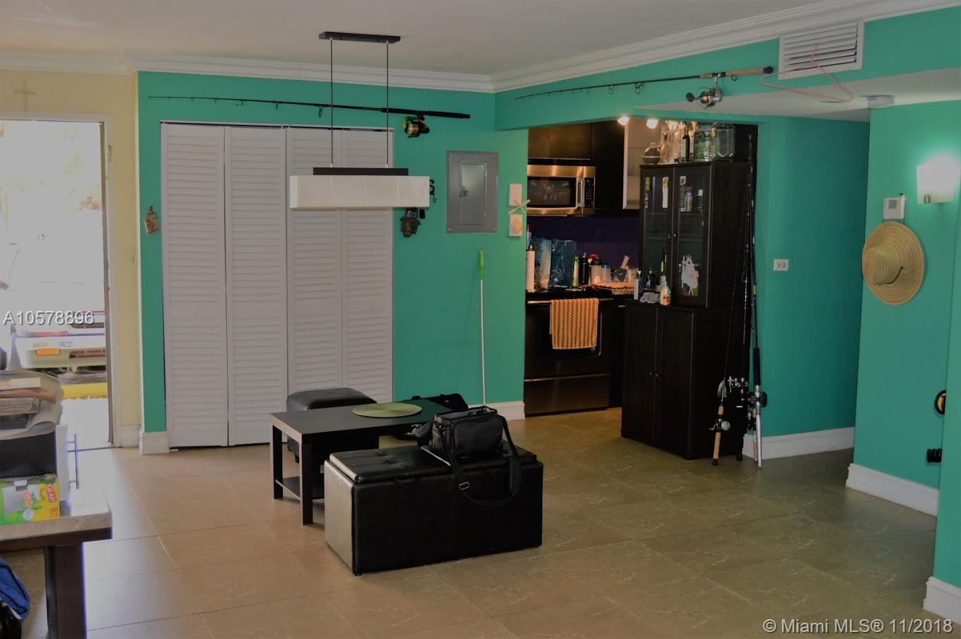 THE GREENS CONDO - Residential