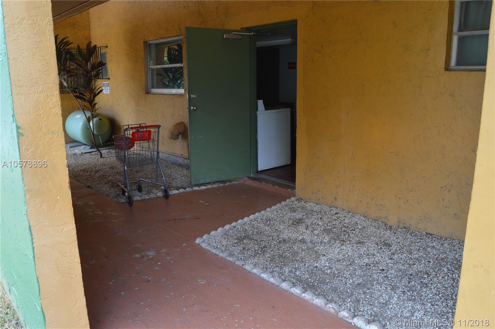 THE GREENS CONDO - Residential