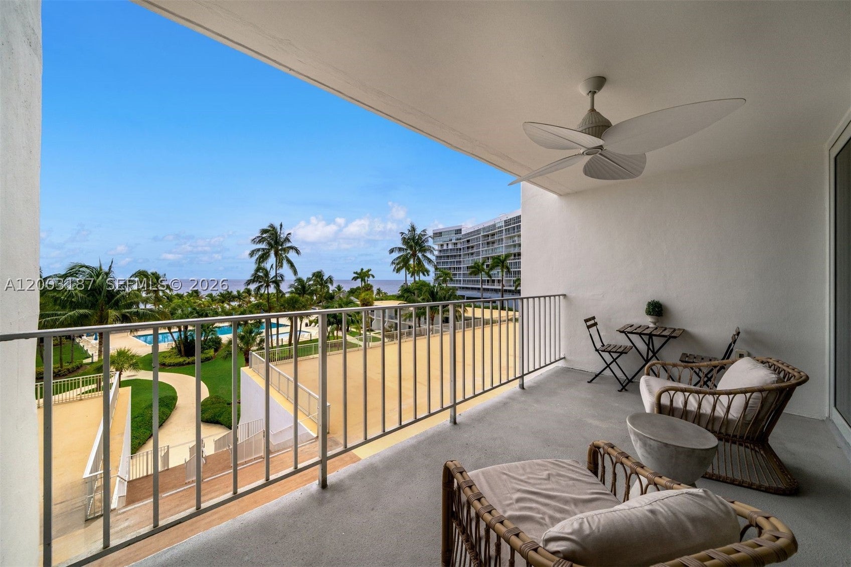 881 Ocean Dr 3E