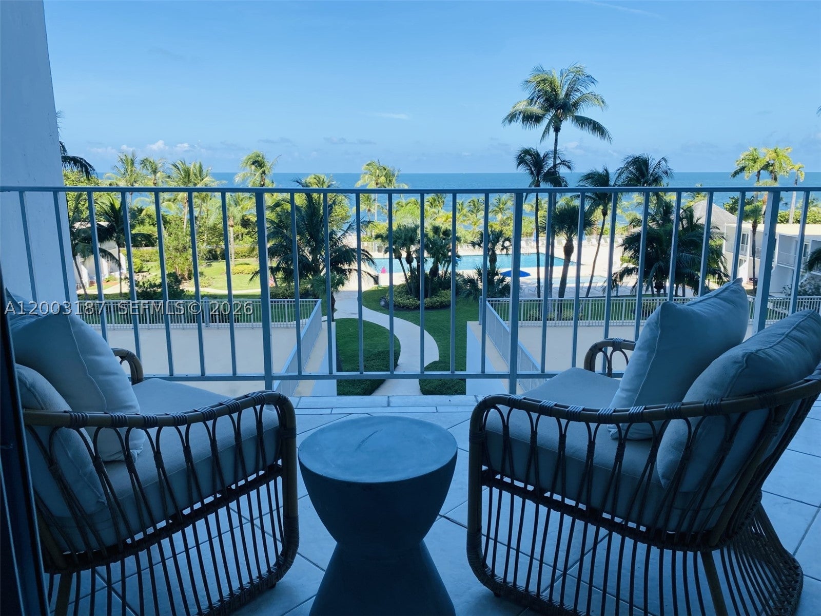 881 Ocean Dr 3E