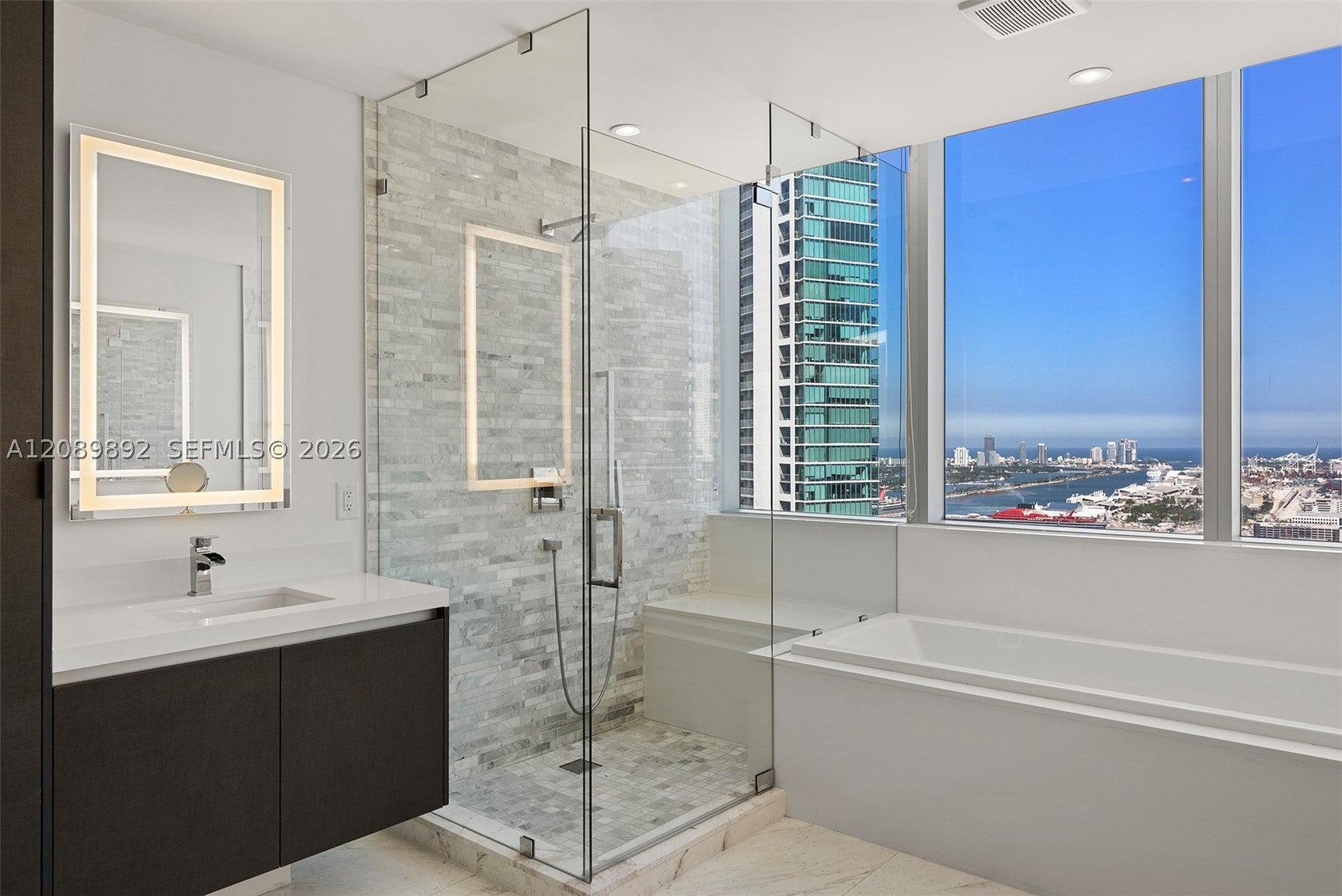 851 NE 1st Ave 3711