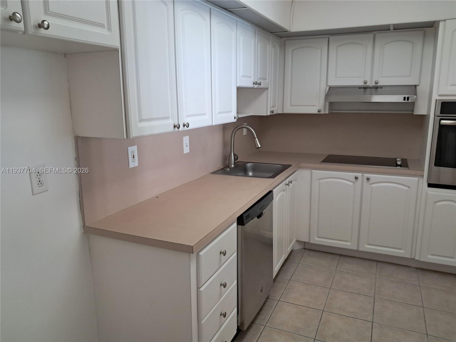 OCEANVIEW BUILDING B COND - Residential