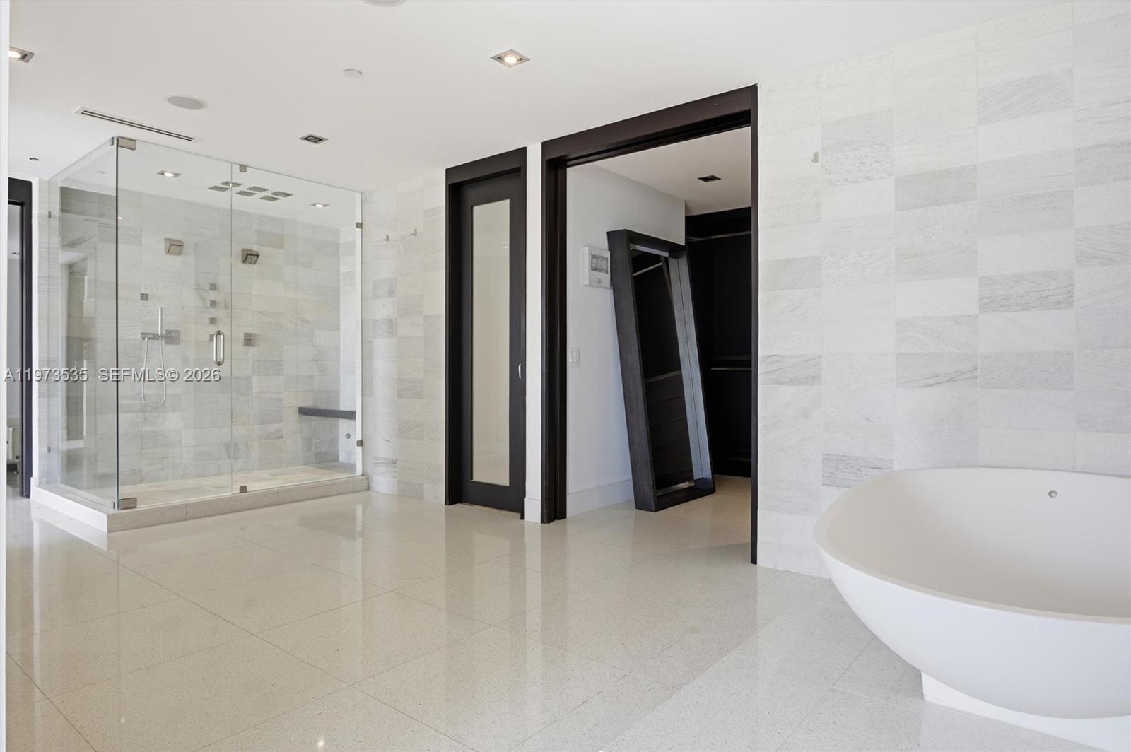 THE NETHERLAND CONDO - Residential