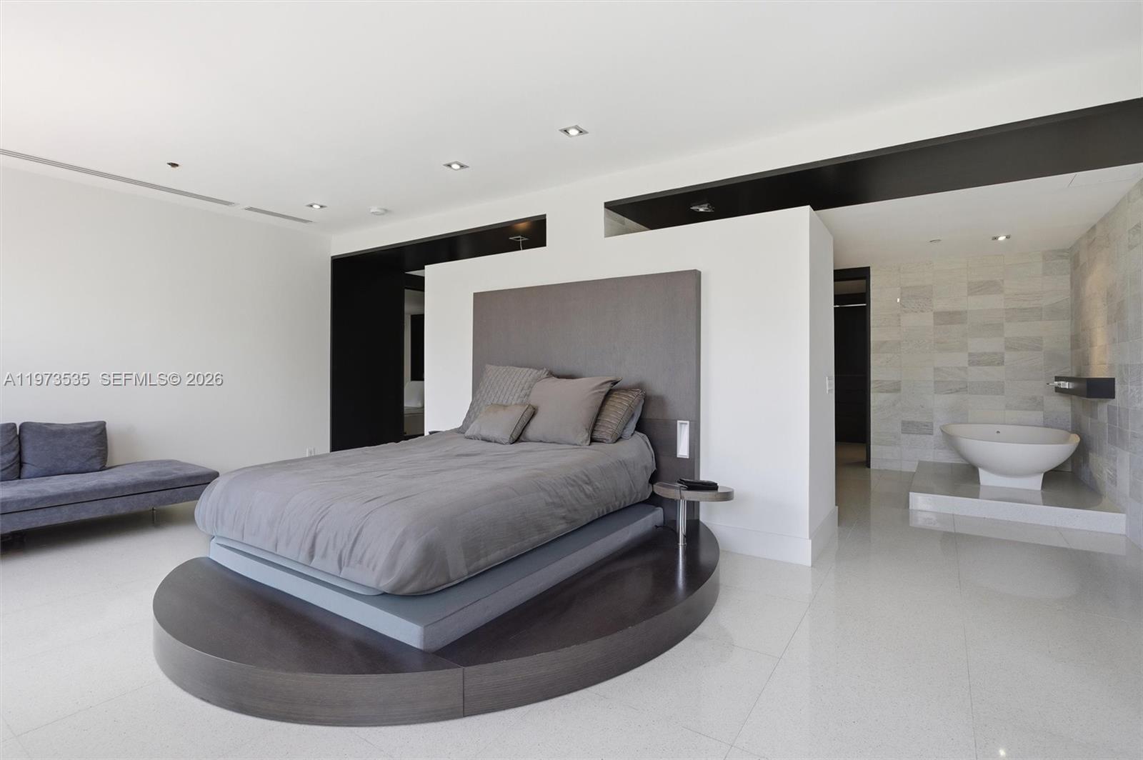 THE NETHERLAND CONDO - Residential