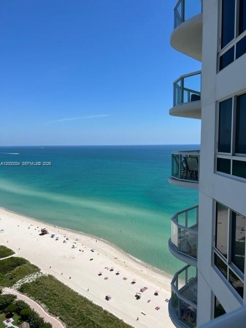 6365 Collins Ave 2811