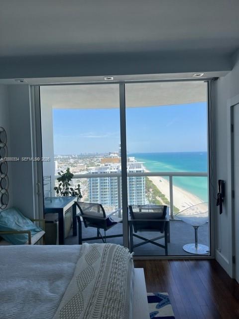 6365 Collins Ave 2811